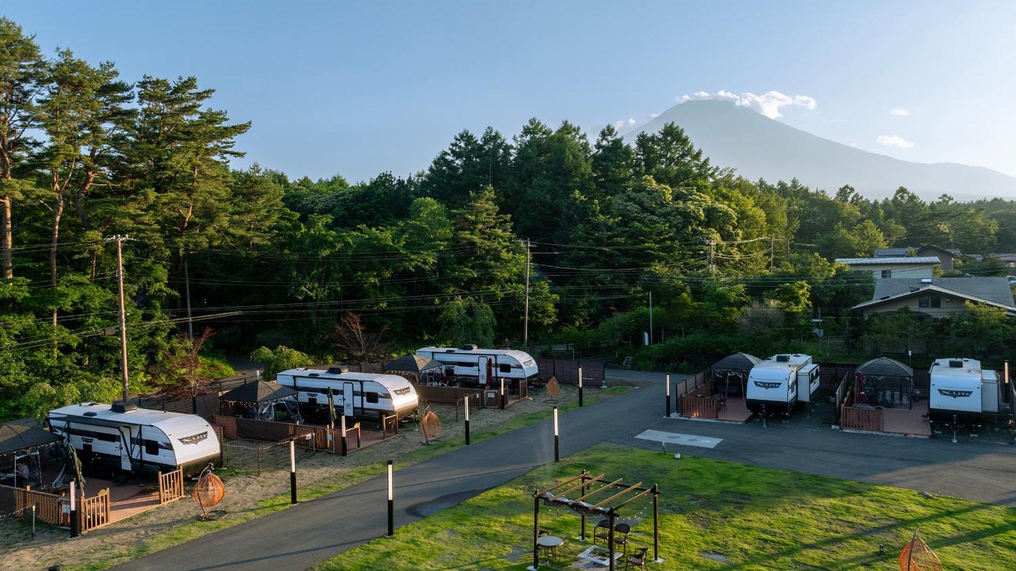 Gramercy Village 山中湖 Glamping &Sauna Яманакако Екстер'єр фото